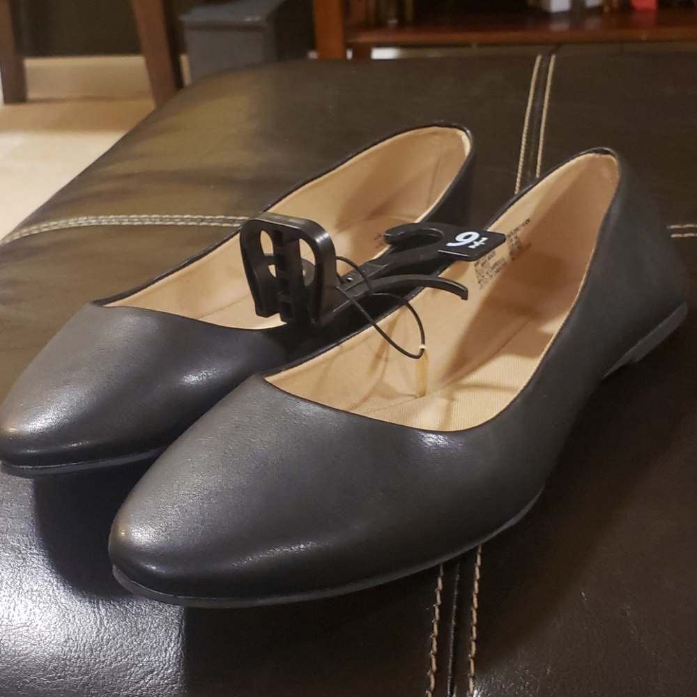 Black Flats- size 9 1/2